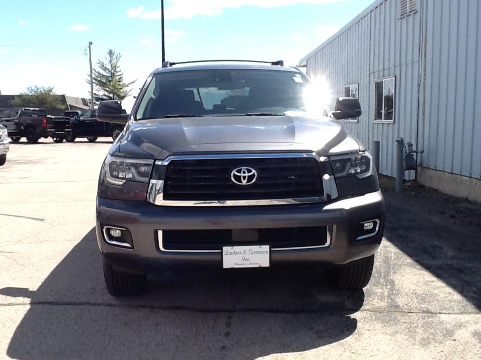 Toyota Sequoia TRD Sport 4WD (Natl) 2019