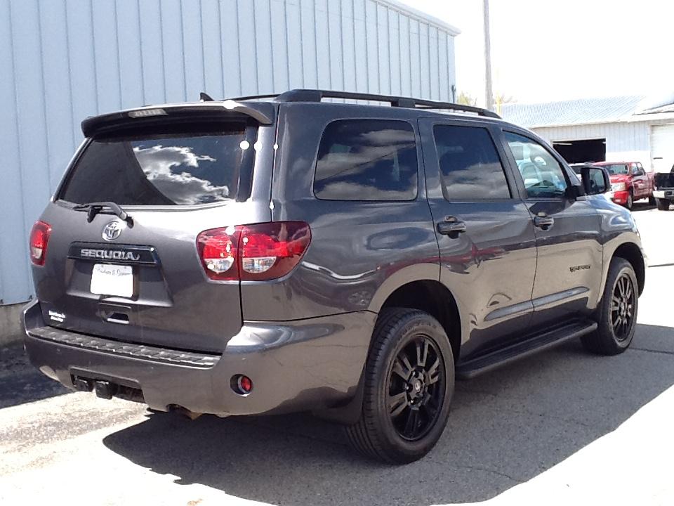 Toyota Sequoia TRD Sport 4WD (Natl) 2019
