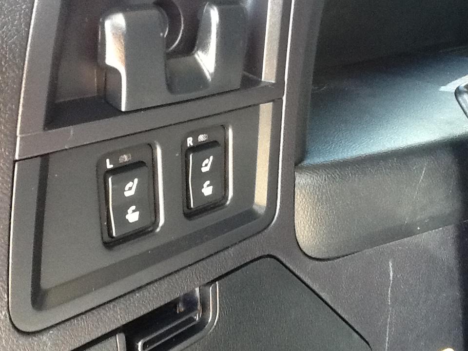 Toyota Sequoia TRD Sport 4WD (Natl) 2019