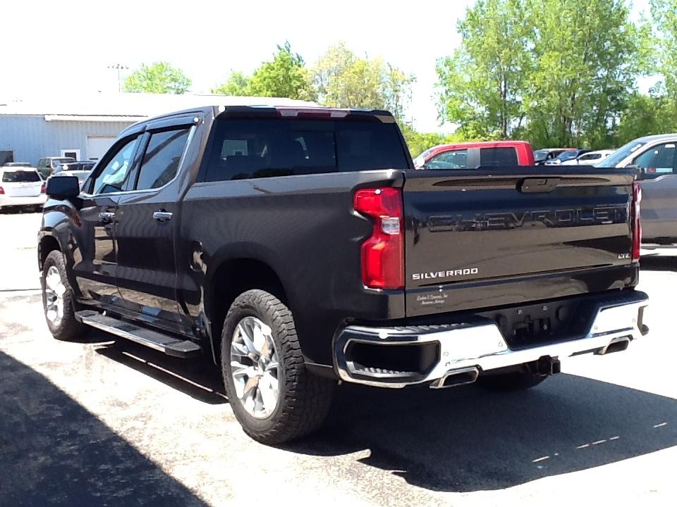 Chevrolet Silverado 1500 4WD Crew Cab 147" LTZ 2021
