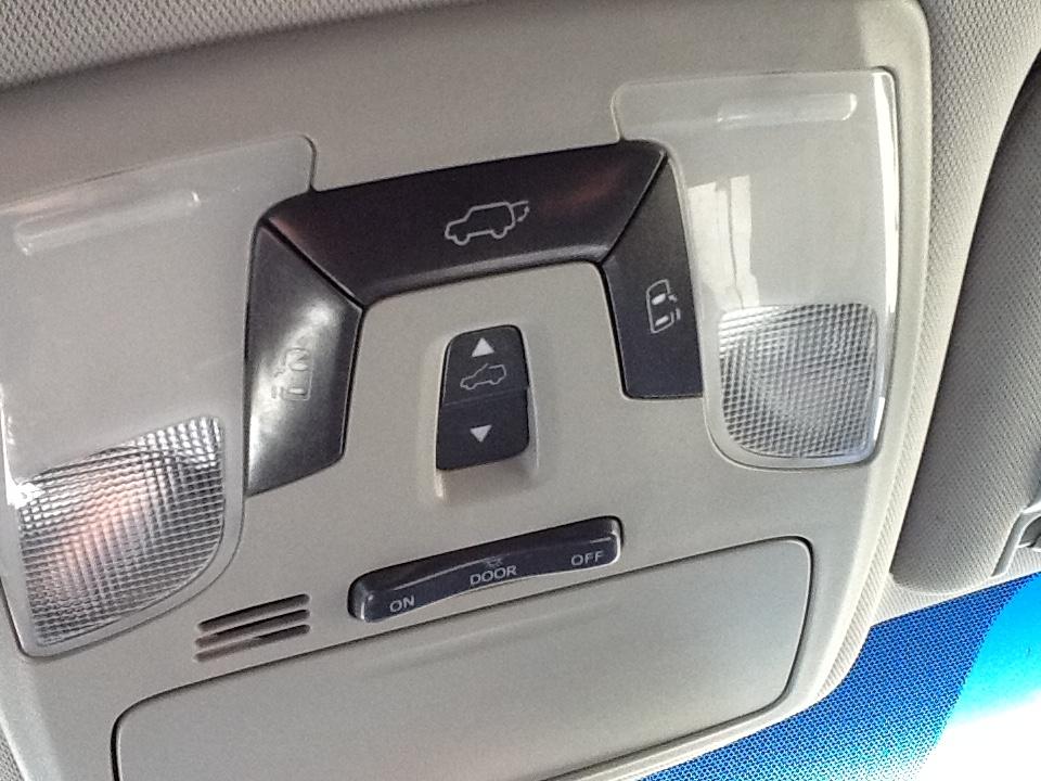 Toyota Sienna XLE Auto Access Seat FWD 7-Passenger (Natl) 2017