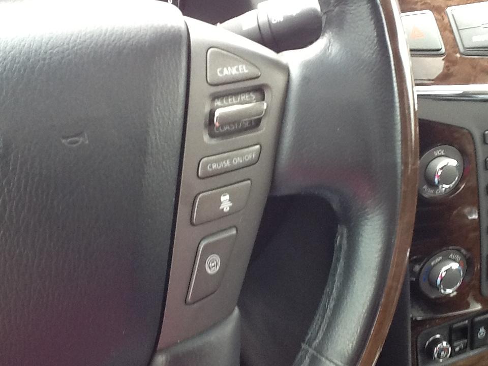 Infiniti QX56 4WD 4dr 7-passenger 2012