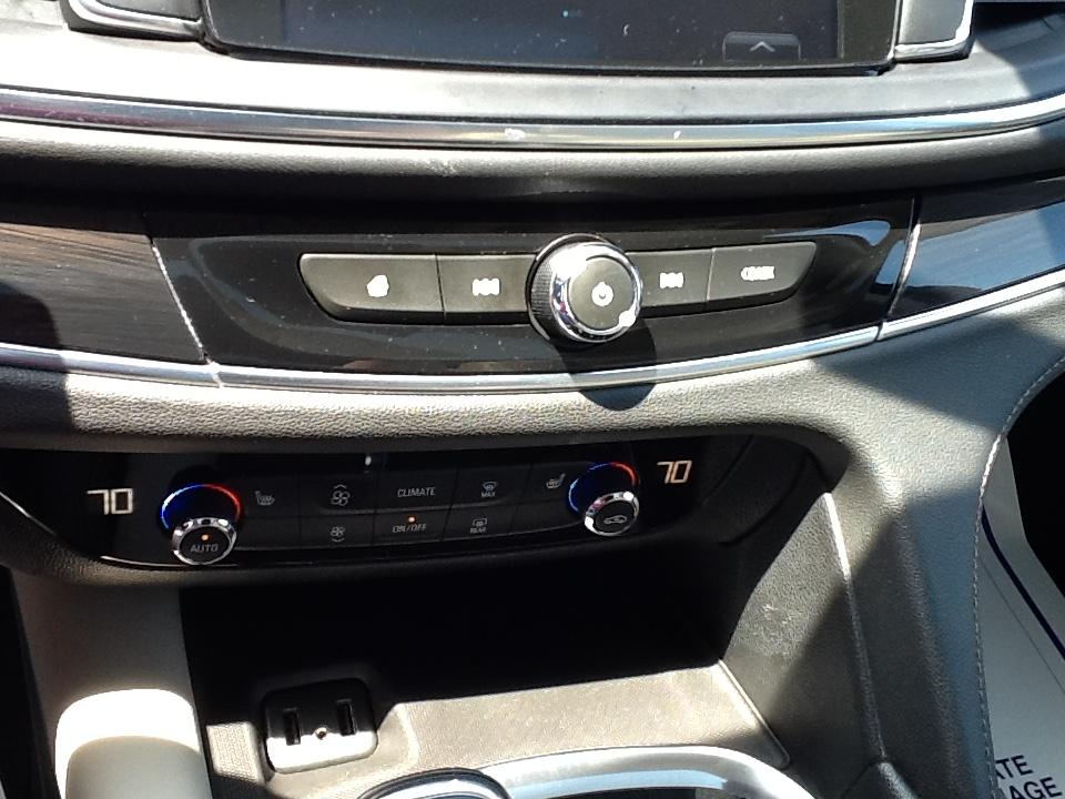 Buick Enclave AWD 4dr Essence 2019