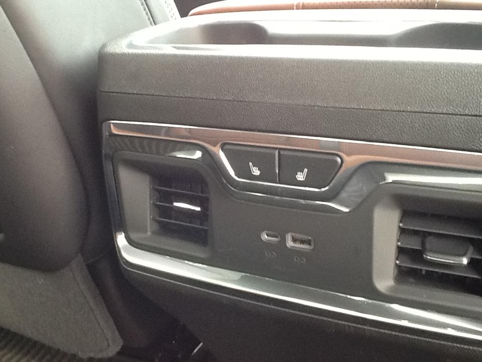 GMC Sierra 1500 4WD Crew Cab 147" Denali Ultimate 2025