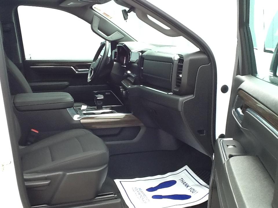 Chevrolet Silverado 1500 4WD Crew Cab 157" RST 2023