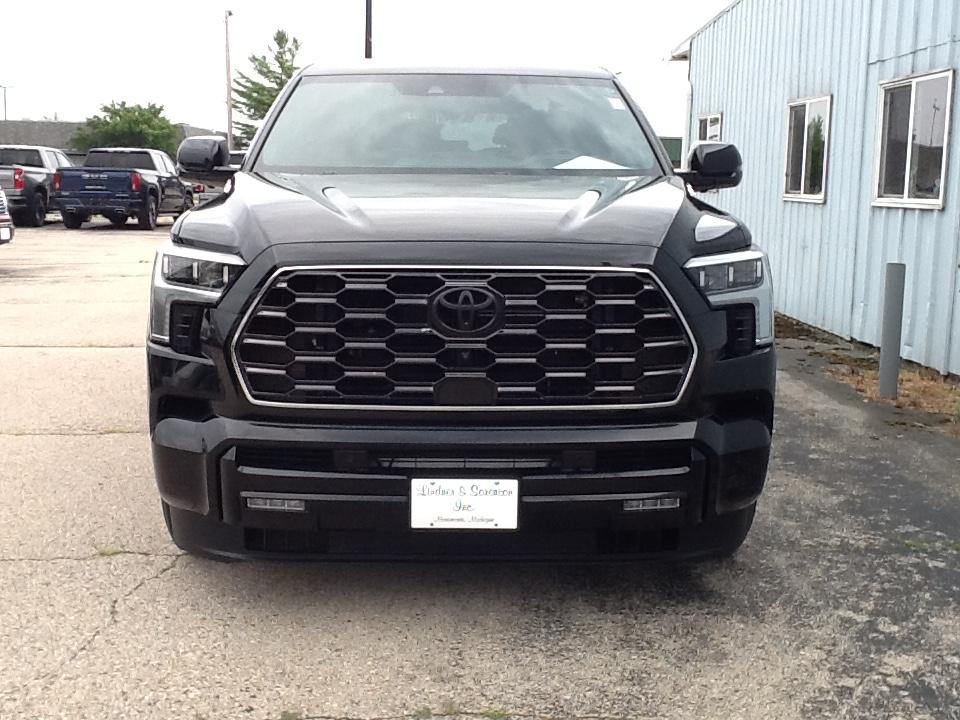 Toyota Sequoia Platinum 4WD (Natl) 2024