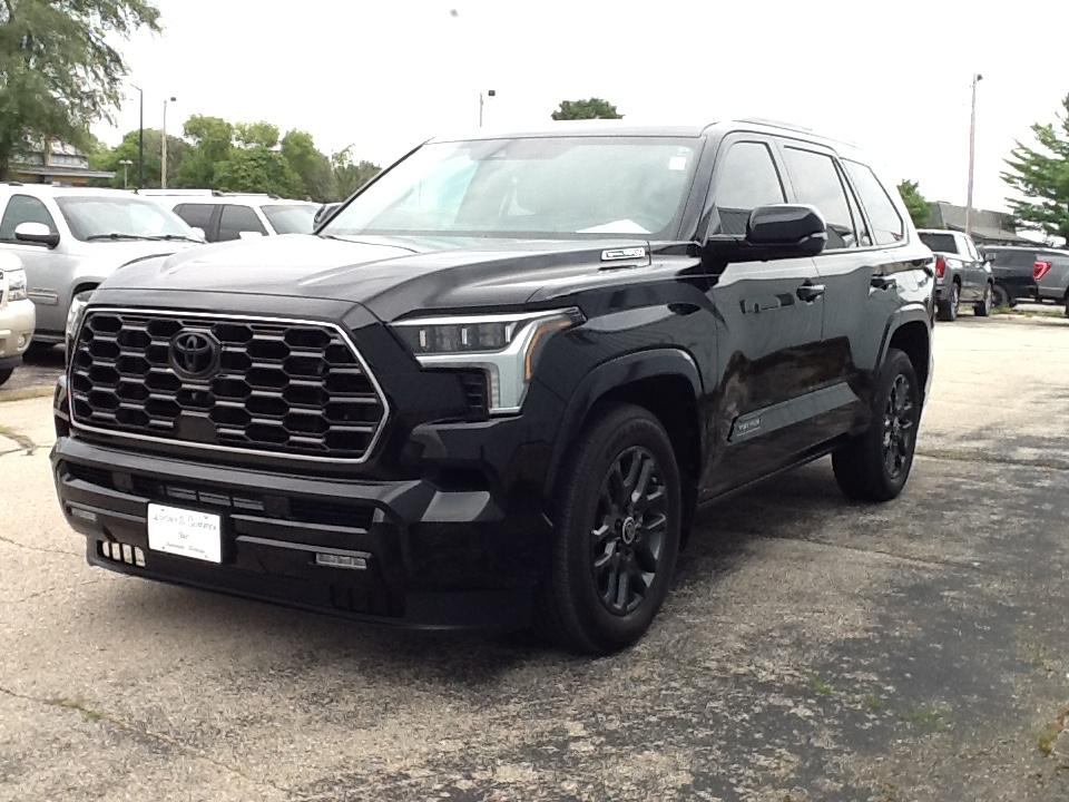 Toyota Sequoia Platinum 4WD (Natl) 2024