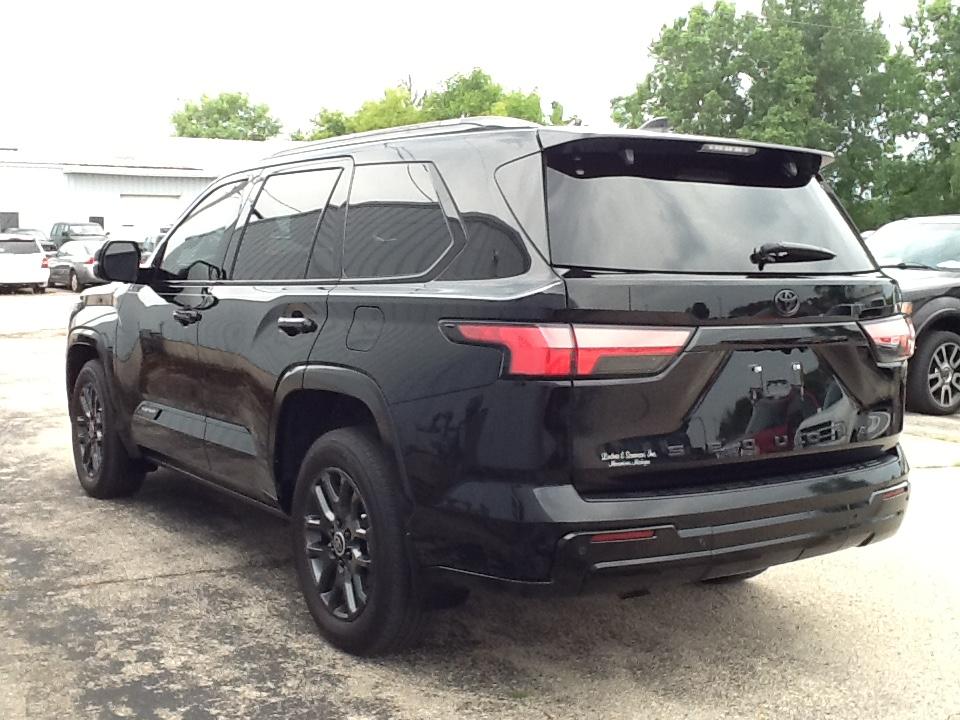 Toyota Sequoia Platinum 4WD (Natl) 2024