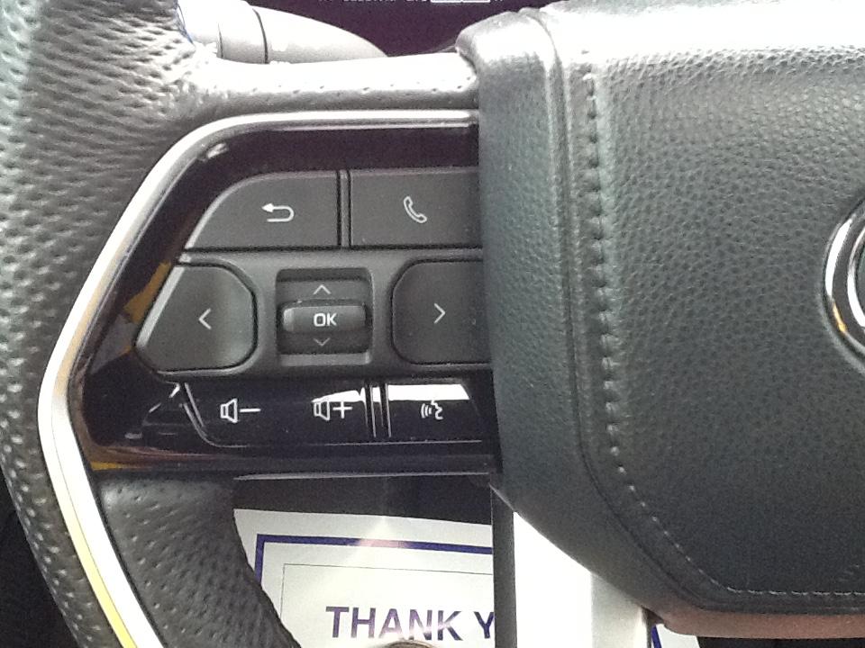 Toyota Sequoia Platinum 4WD (Natl) 2024