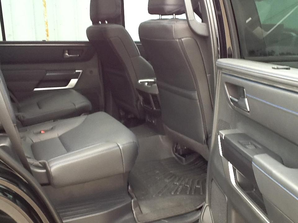 Toyota Sequoia Platinum 4WD (Natl) 2024