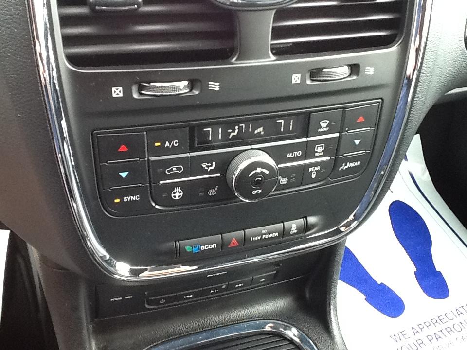 Chrysler Town & Country 4dr Wgn S 2016