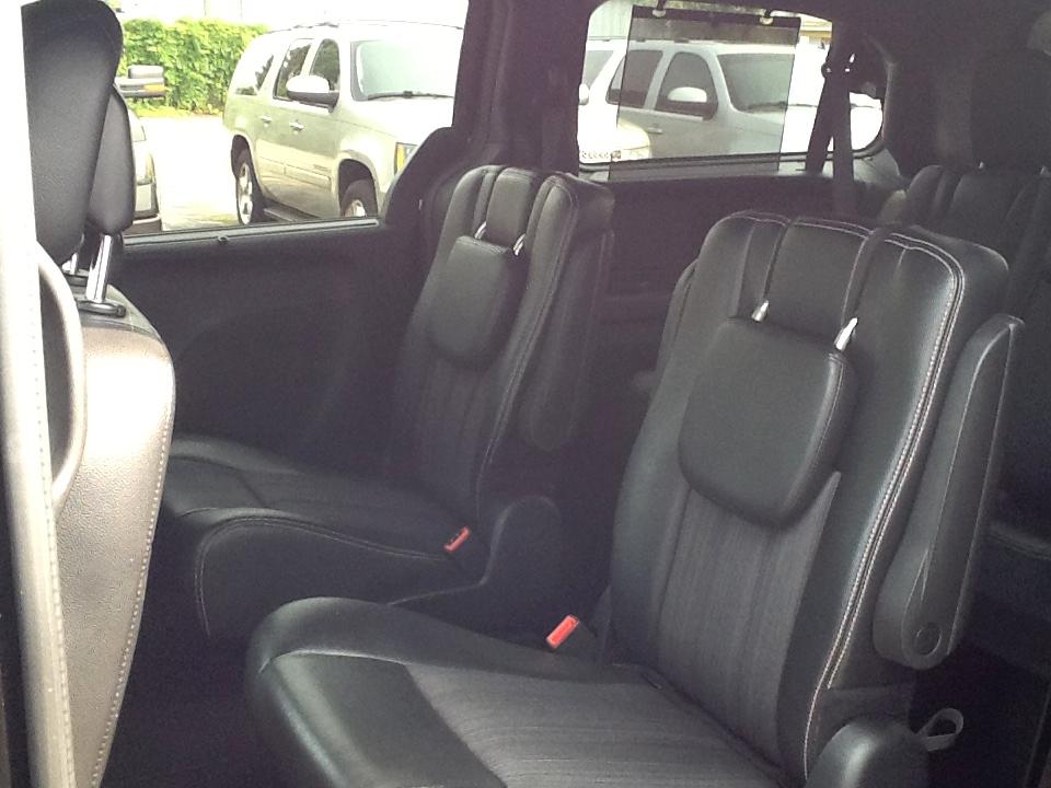 Chrysler Town & Country 4dr Wgn S 2016