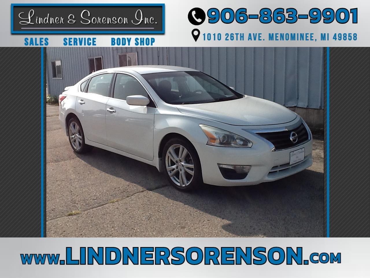 Nissan Altima 4dr Sdn V6 3.5 S 2013