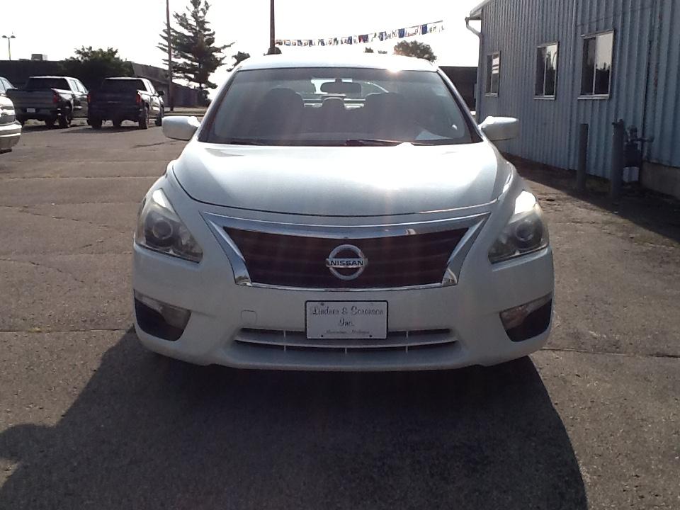 Nissan Altima 4dr Sdn V6 3.5 S 2013