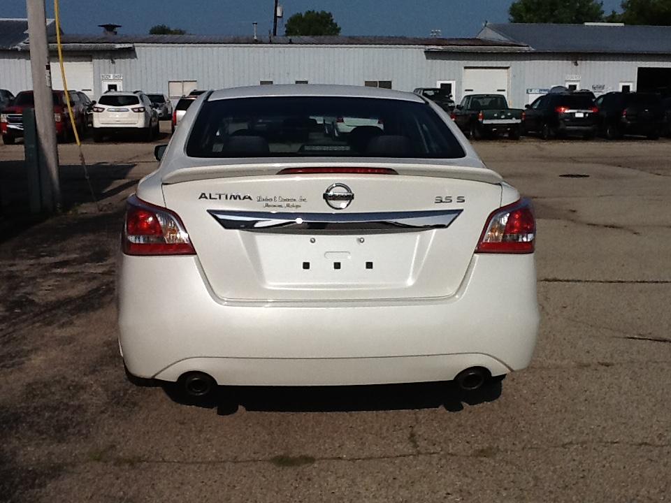 Nissan Altima 4dr Sdn V6 3.5 S 2013