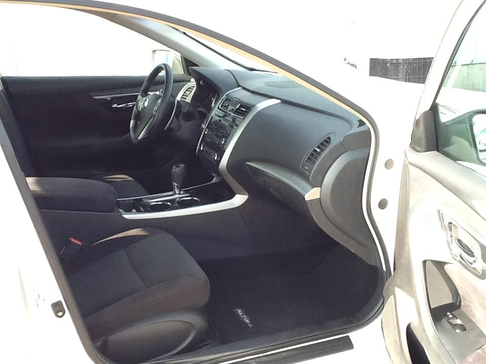 Nissan Altima 4dr Sdn V6 3.5 S 2013