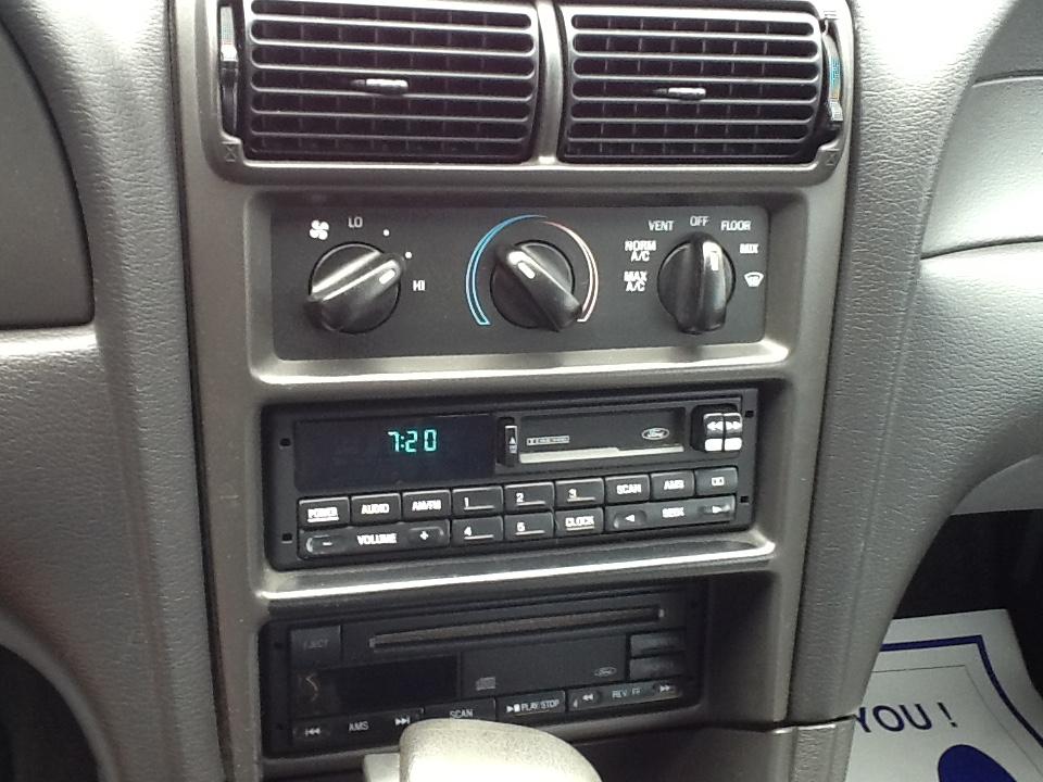 Ford Mustang 2dr Convertible GT 1999