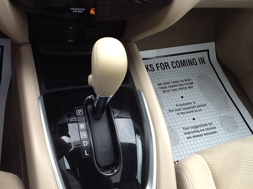 Nissan Rogue AWD 4dr SV 2015