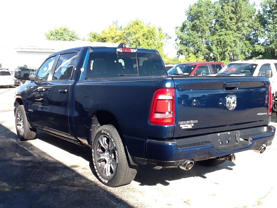 RAM 1500 Laramie 4x4 Crew Cab 6'4" Box 2023