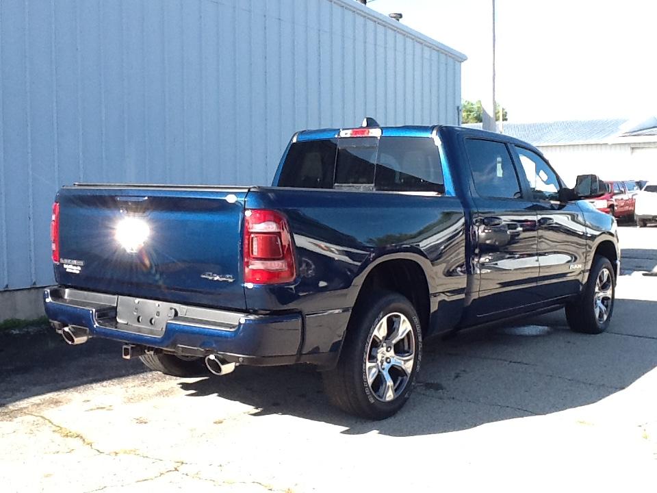 RAM 1500 Laramie 4x4 Crew Cab 6'4" Box 2023