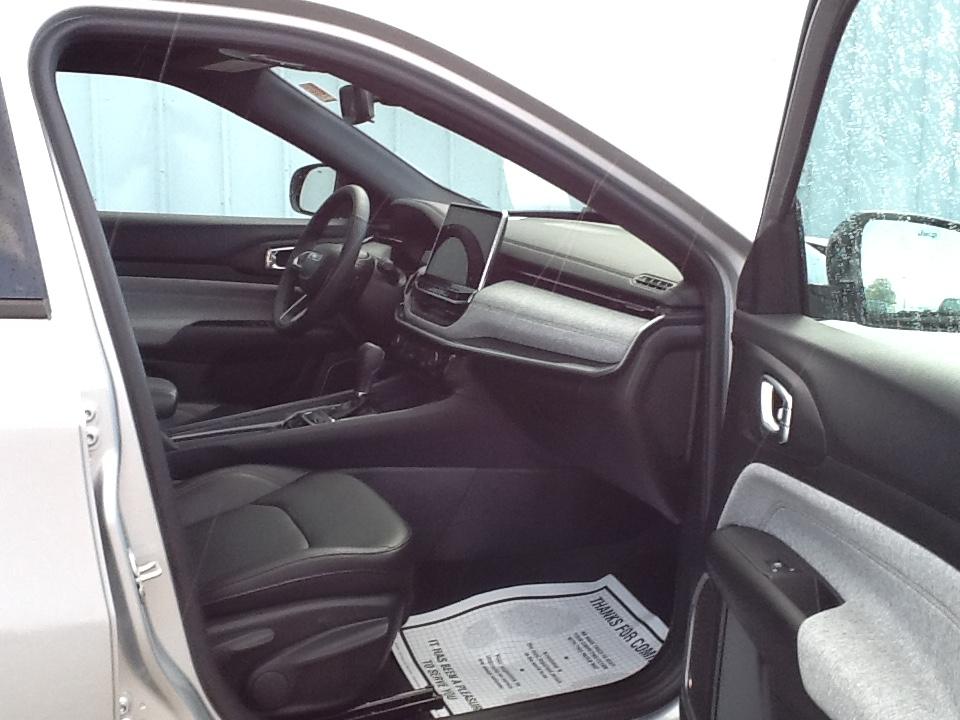 Jeep Compass Latitude Lux 4x4 2024