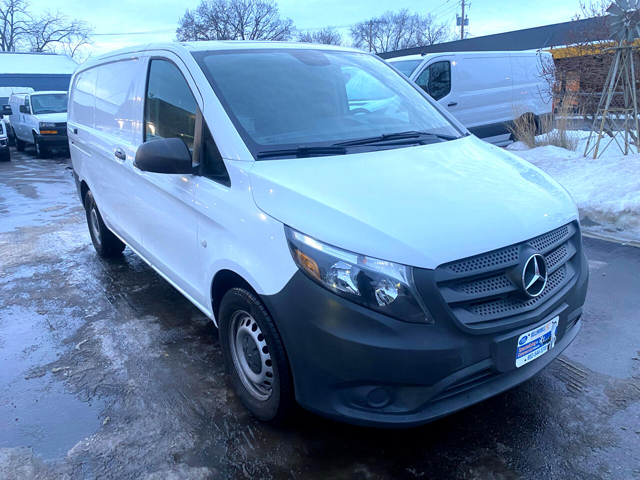 Mercedes-Benz Metris Cargo Van Standard Roof 126" Wheelbase 2021