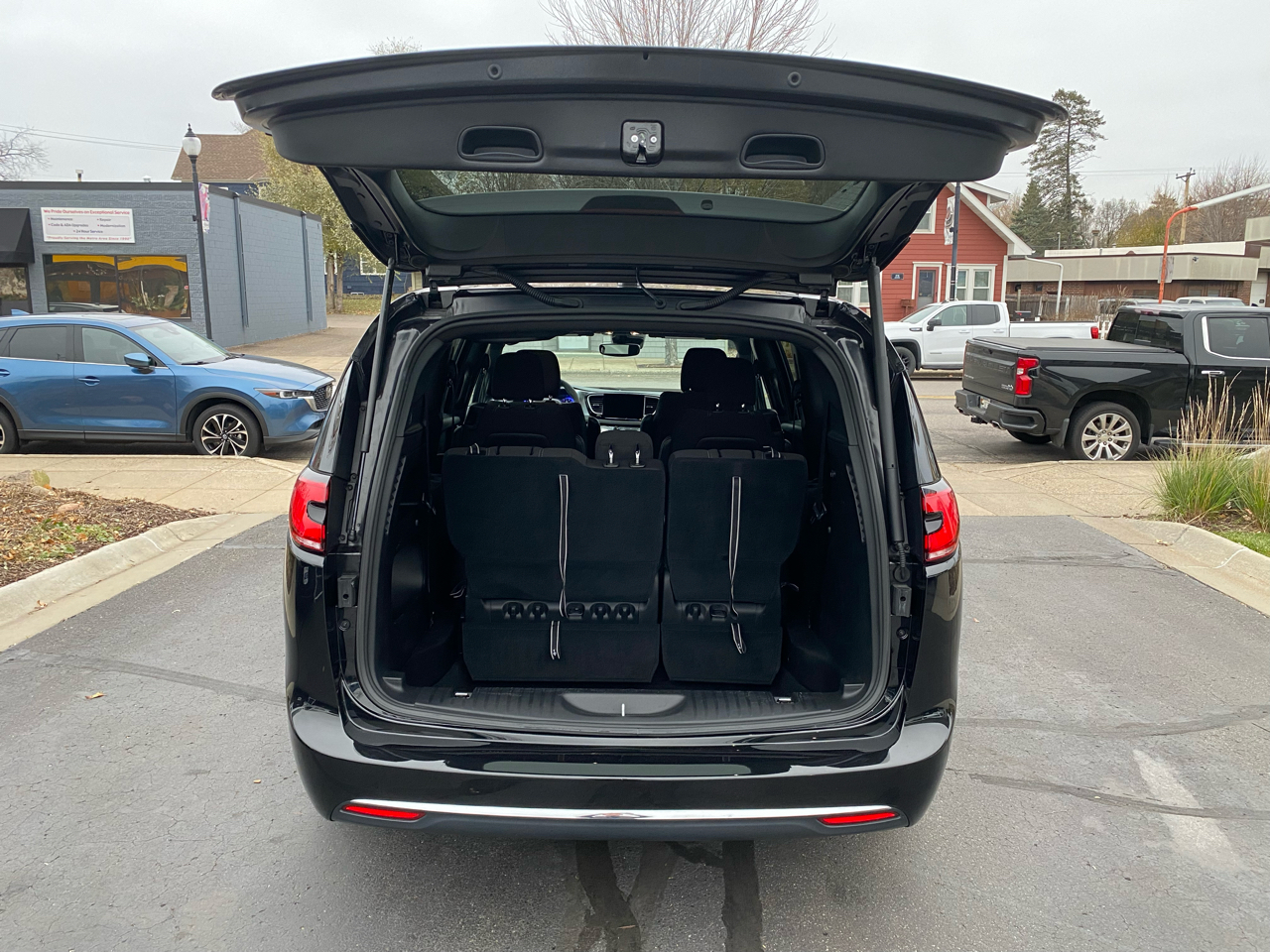 2022 Chrysler Pacifica Touring photo 4