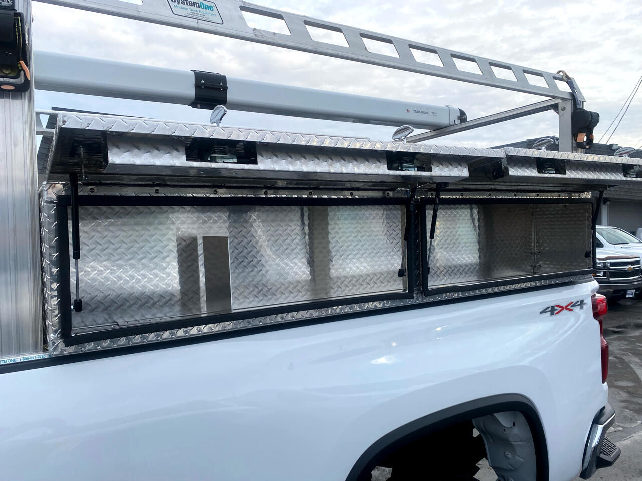 Chevrolet Silverado 2500HD 4WD Crew Cab 172" Work Truck 2025