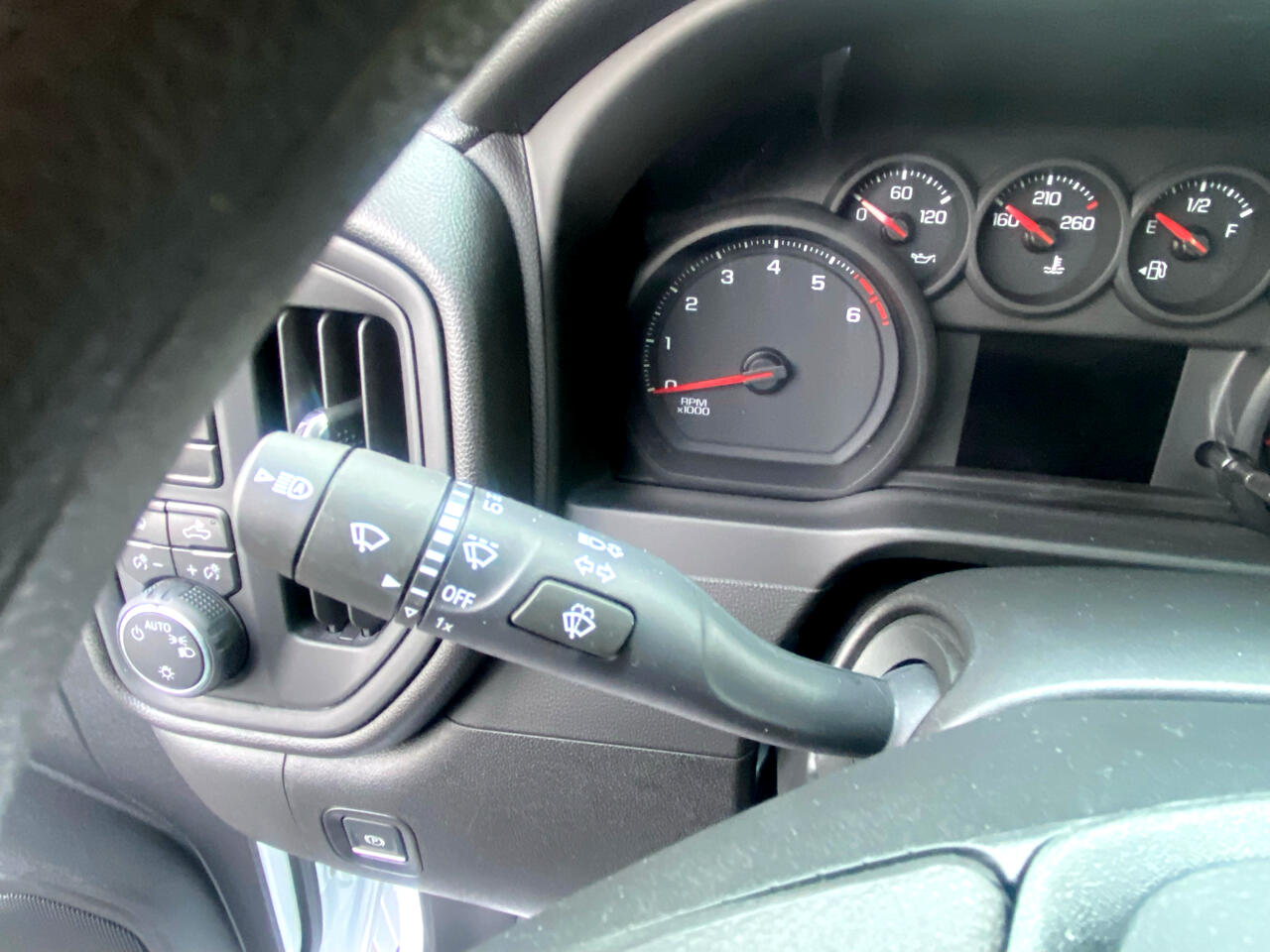 Chevrolet Silverado 2500HD 4WD Crew Cab 172" Work Truck 2025