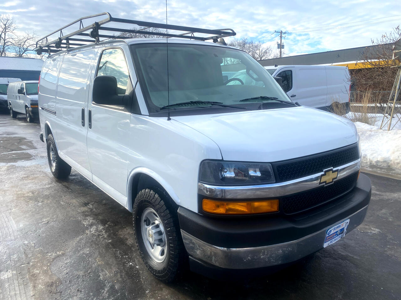 Chevrolet Express Cargo Van RWD 3500 135" 2022