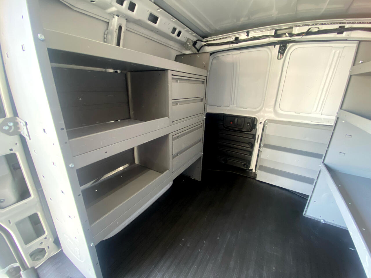 Chevrolet Express Cargo Van RWD 3500 135" 2022