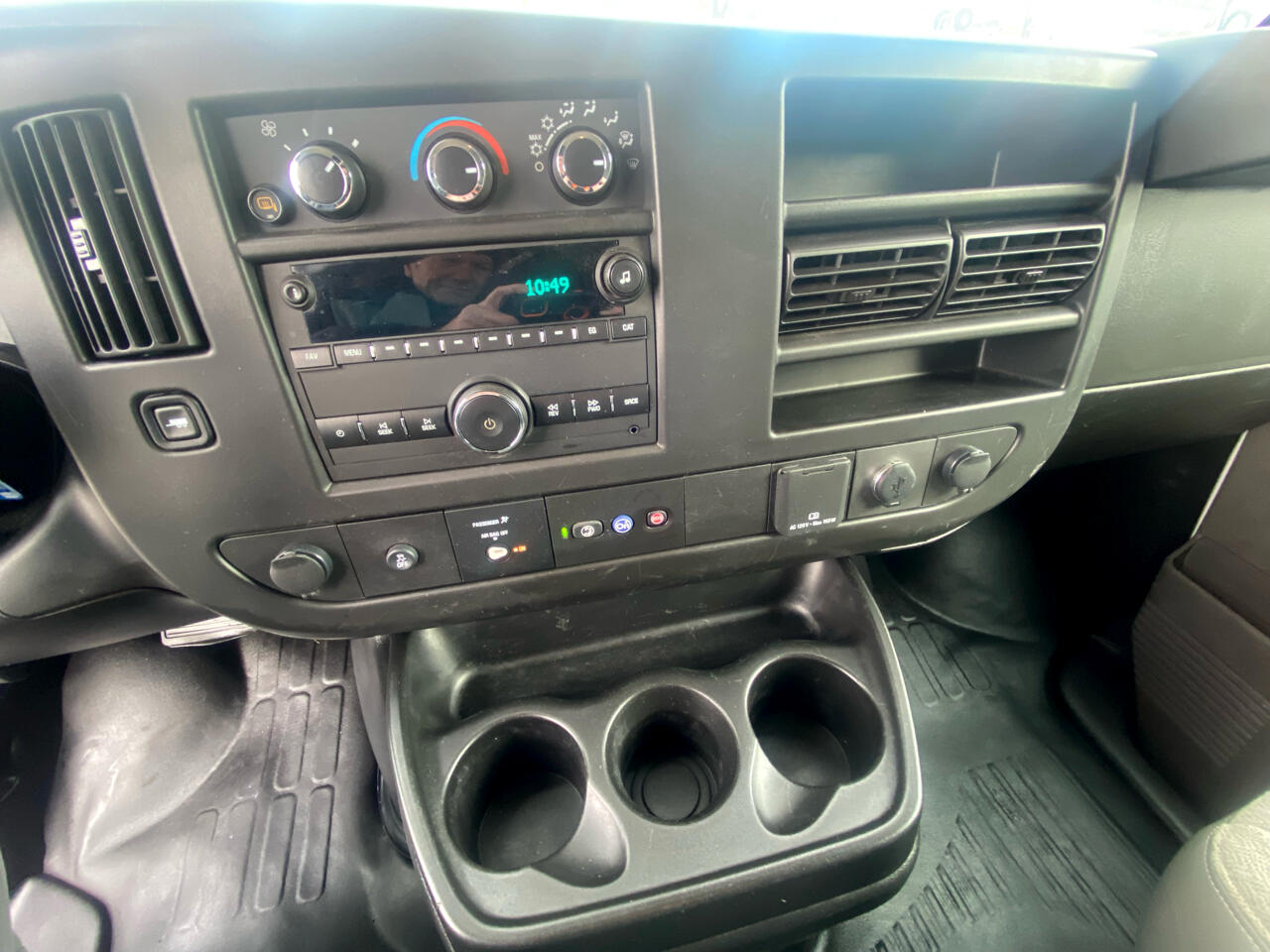 Chevrolet Express Cargo Van RWD 3500 135" 2022