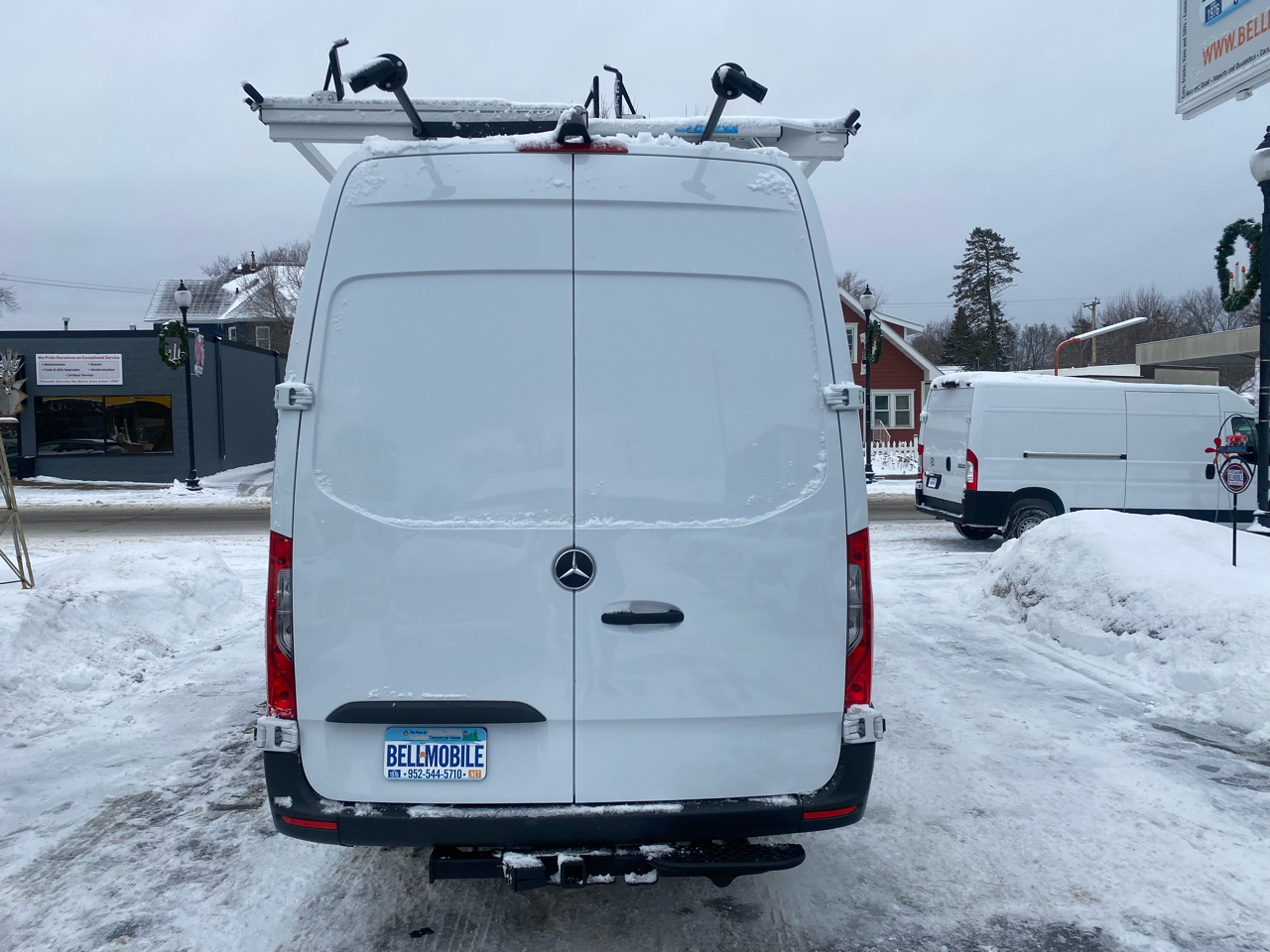 Mercedes-Benz Sprinter Cargo Van 2500 High Roof I4 Gas 170" RWD 2023