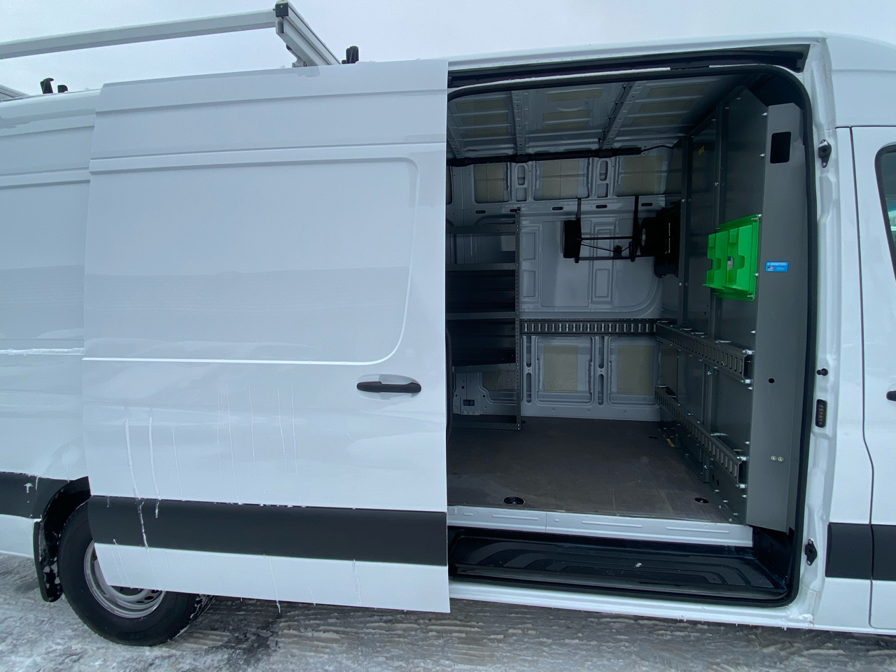 Mercedes-Benz Sprinter Cargo Van 2500 High Roof I4 Gas 170" RWD 2023