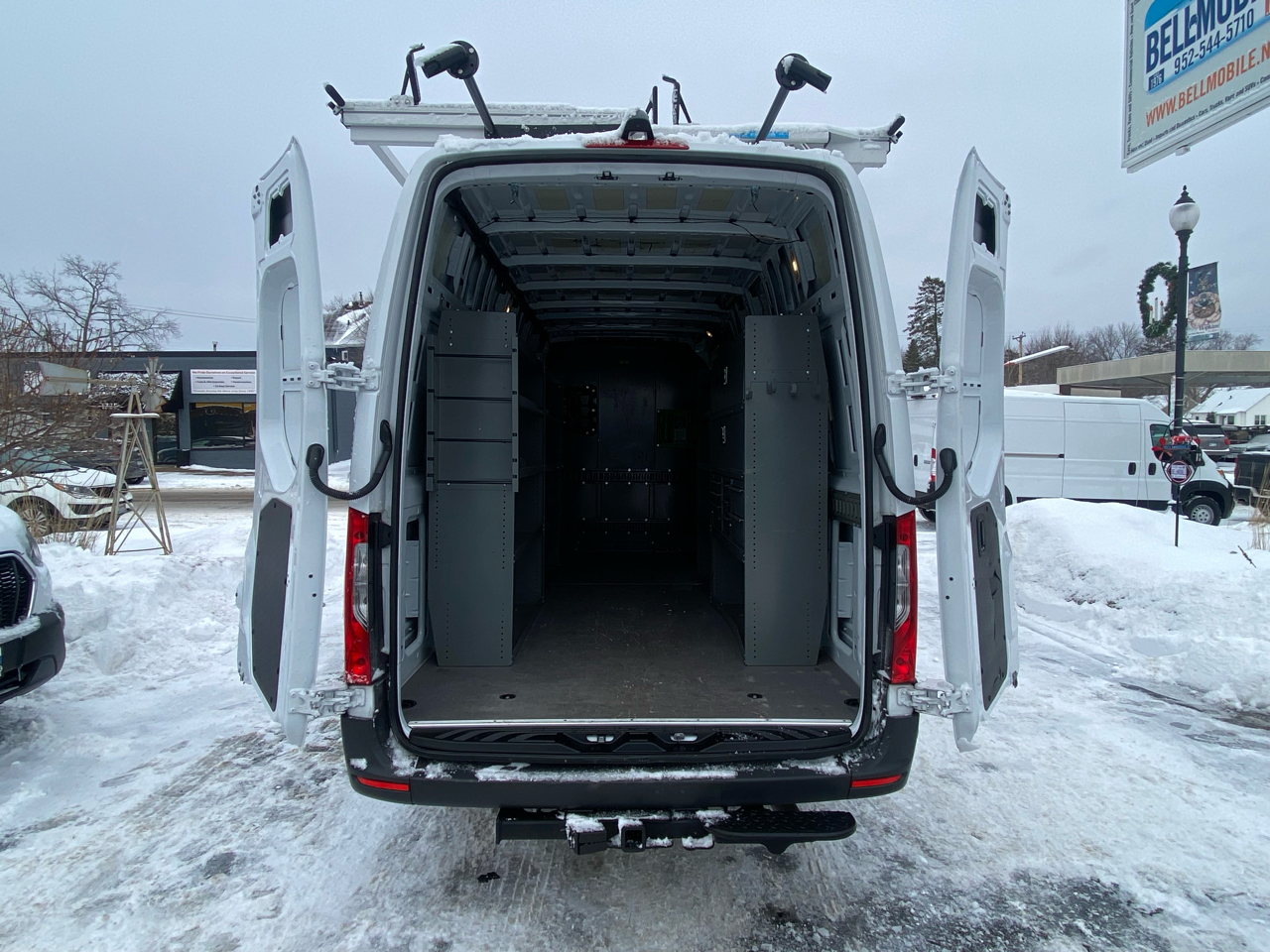 Mercedes-Benz Sprinter Cargo Van 2500 High Roof I4 Gas 170" RWD 2023