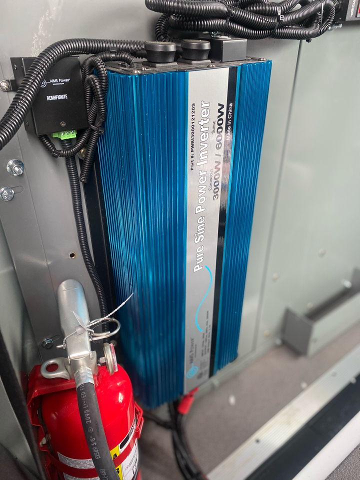 Mercedes-Benz Sprinter Cargo Van 2500 High Roof I4 Gas 170" RWD 2023