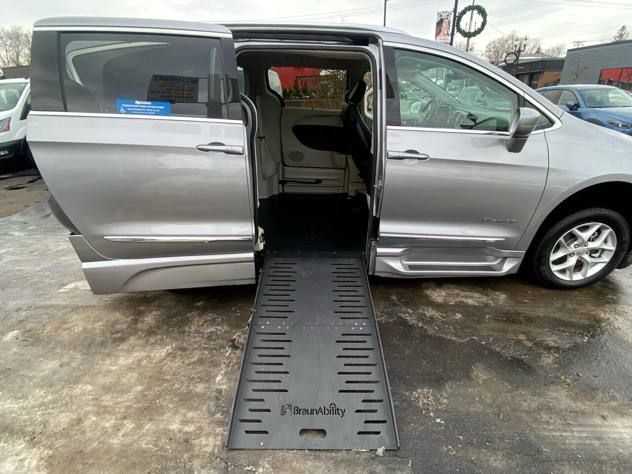 Chrysler Pacifica Touring L FWD 2018