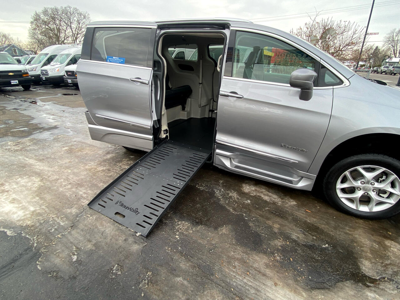 Chrysler Pacifica Touring L FWD 2018