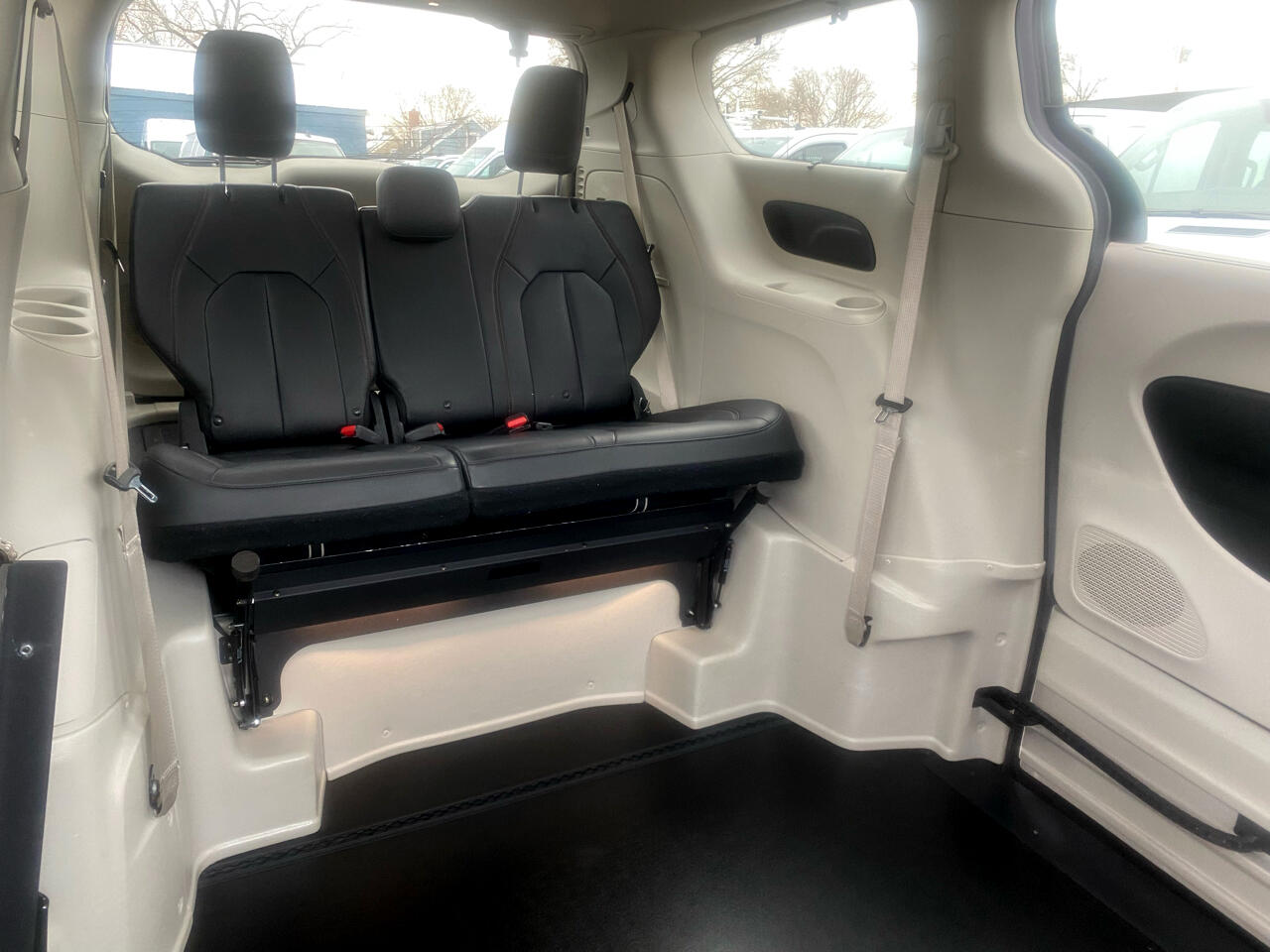 Chrysler Pacifica Touring L FWD 2018