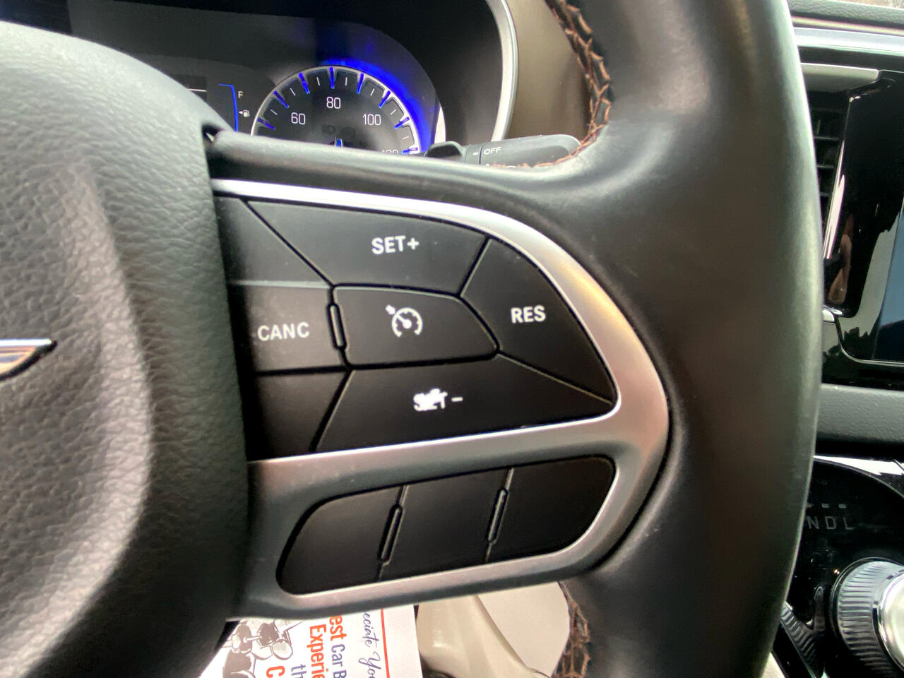 Chrysler Pacifica Touring L FWD 2018