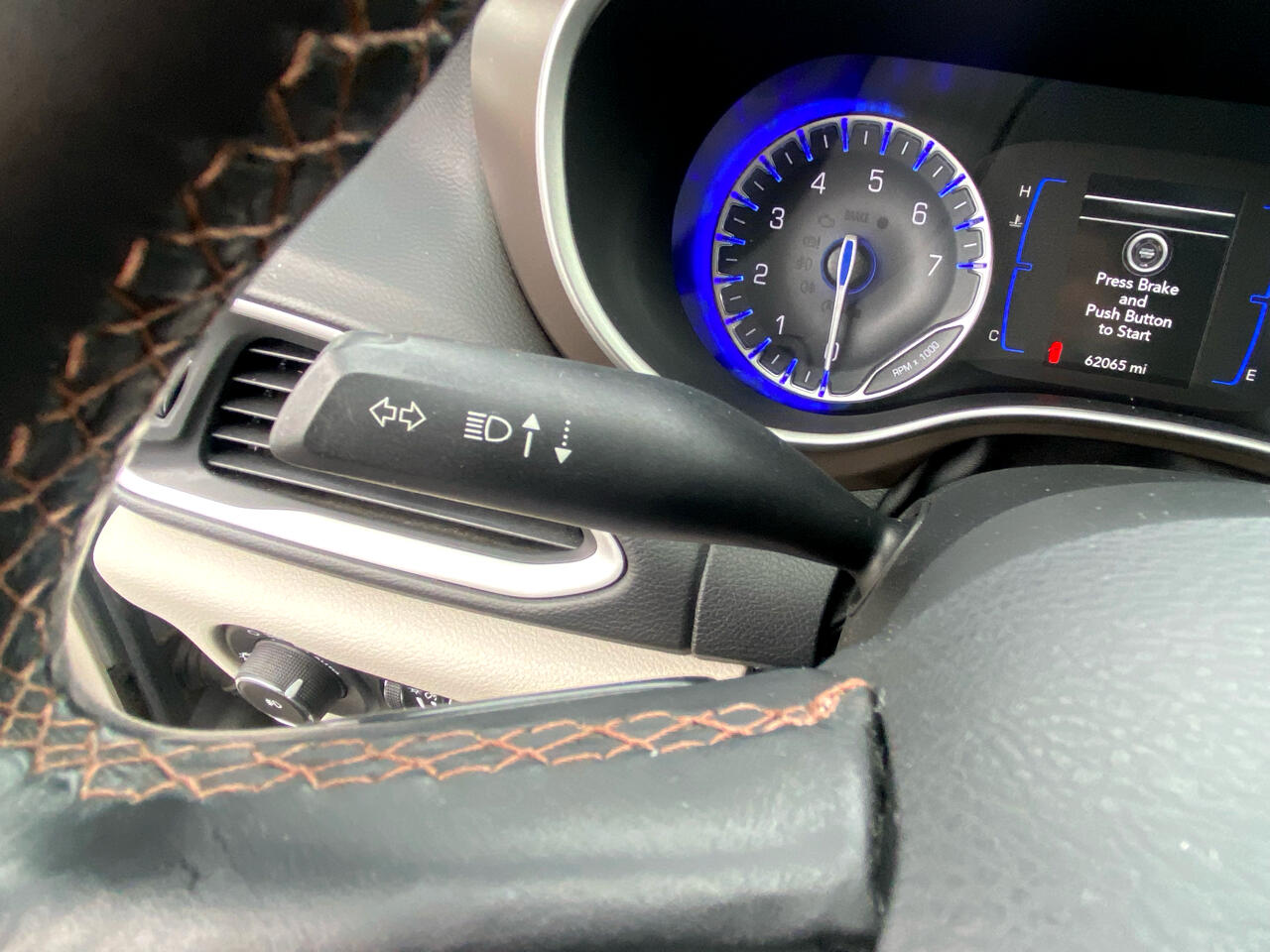 Chrysler Pacifica Touring L FWD 2018