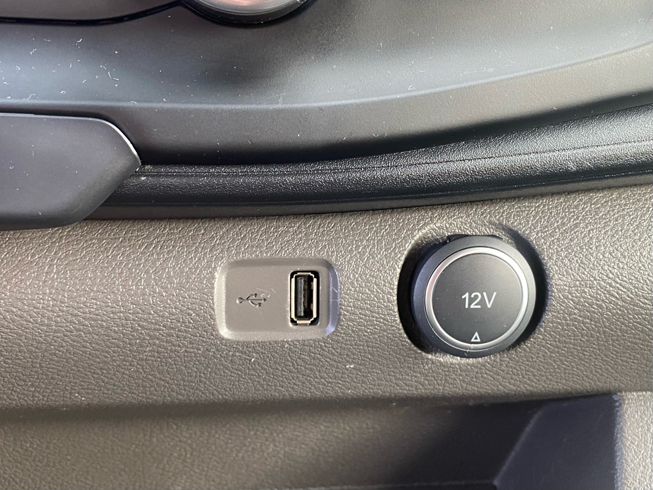 Ford Transit Cargo Van T-250 148" Hi Rf 9070 GVWR RWD 2021