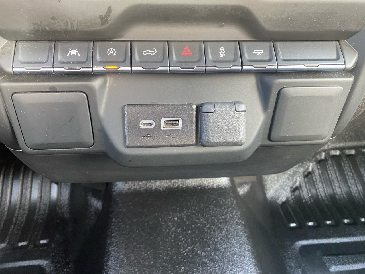 Chevrolet Silverado 1500 2WD Reg Cab 140" Work Truck 2024