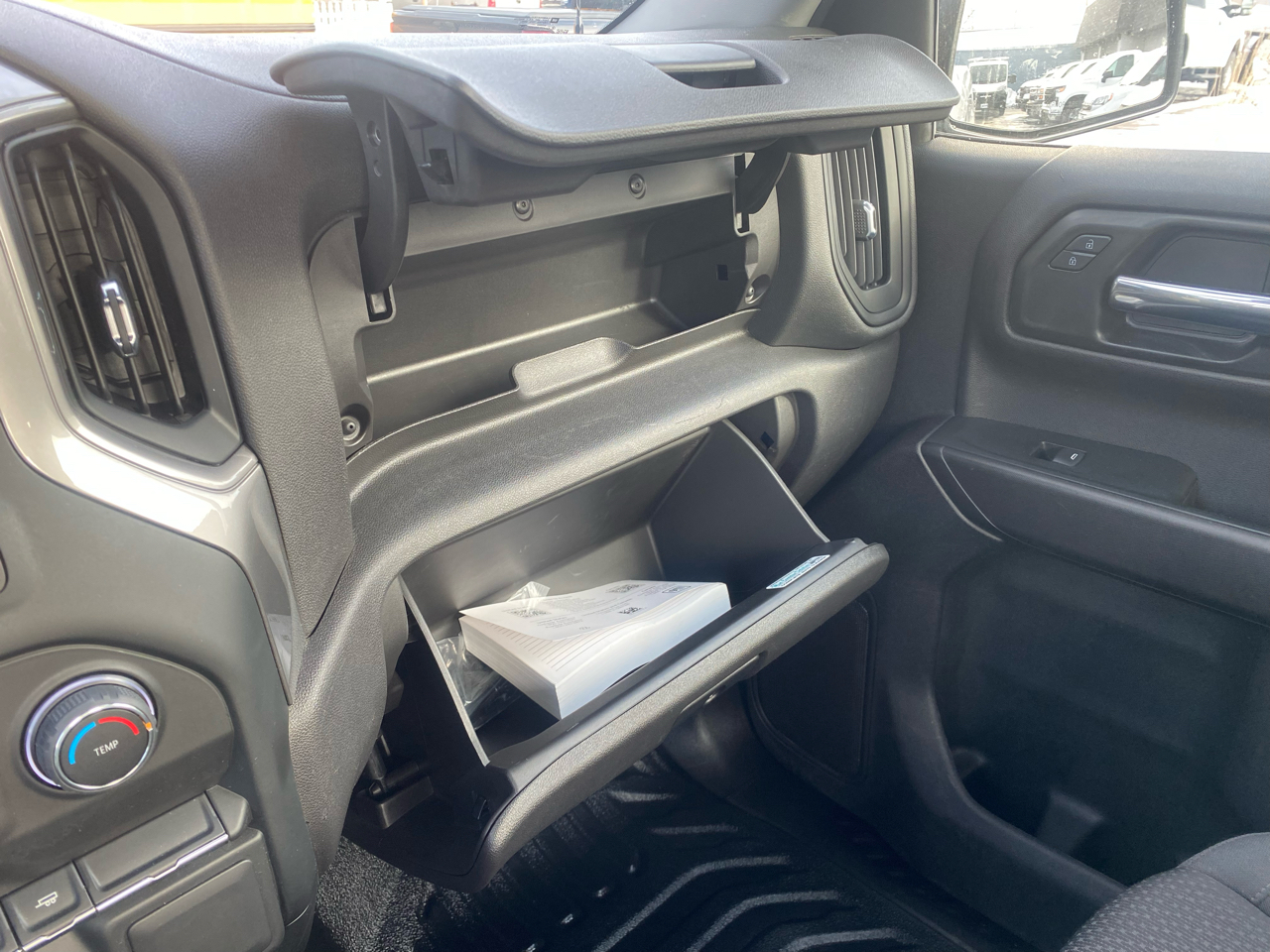 Chevrolet Silverado 1500 2WD Reg Cab 140" Work Truck 2024