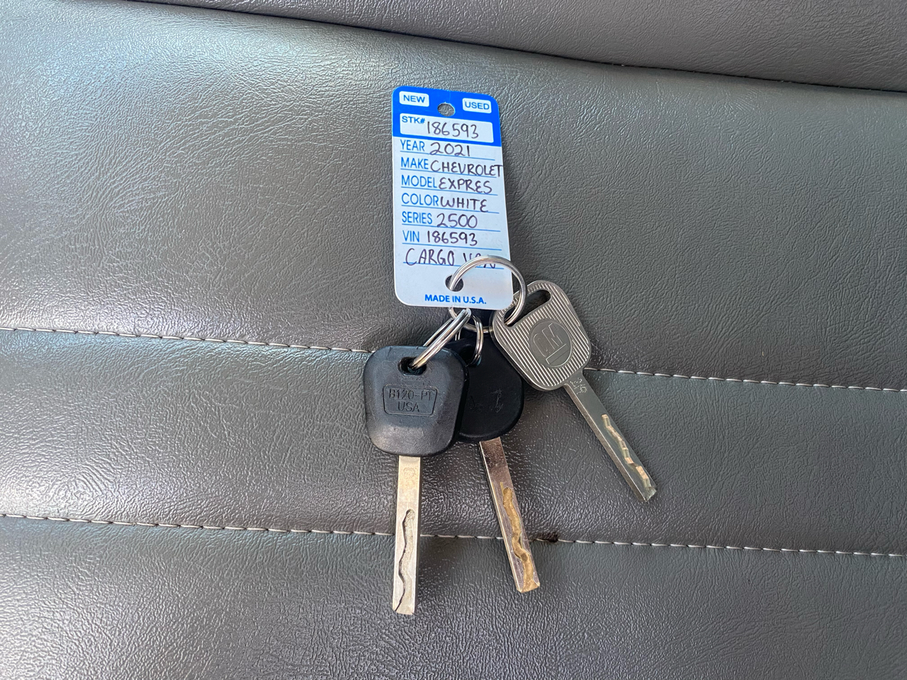 Chevrolet Express Cargo Van RWD 2500 135" 2021