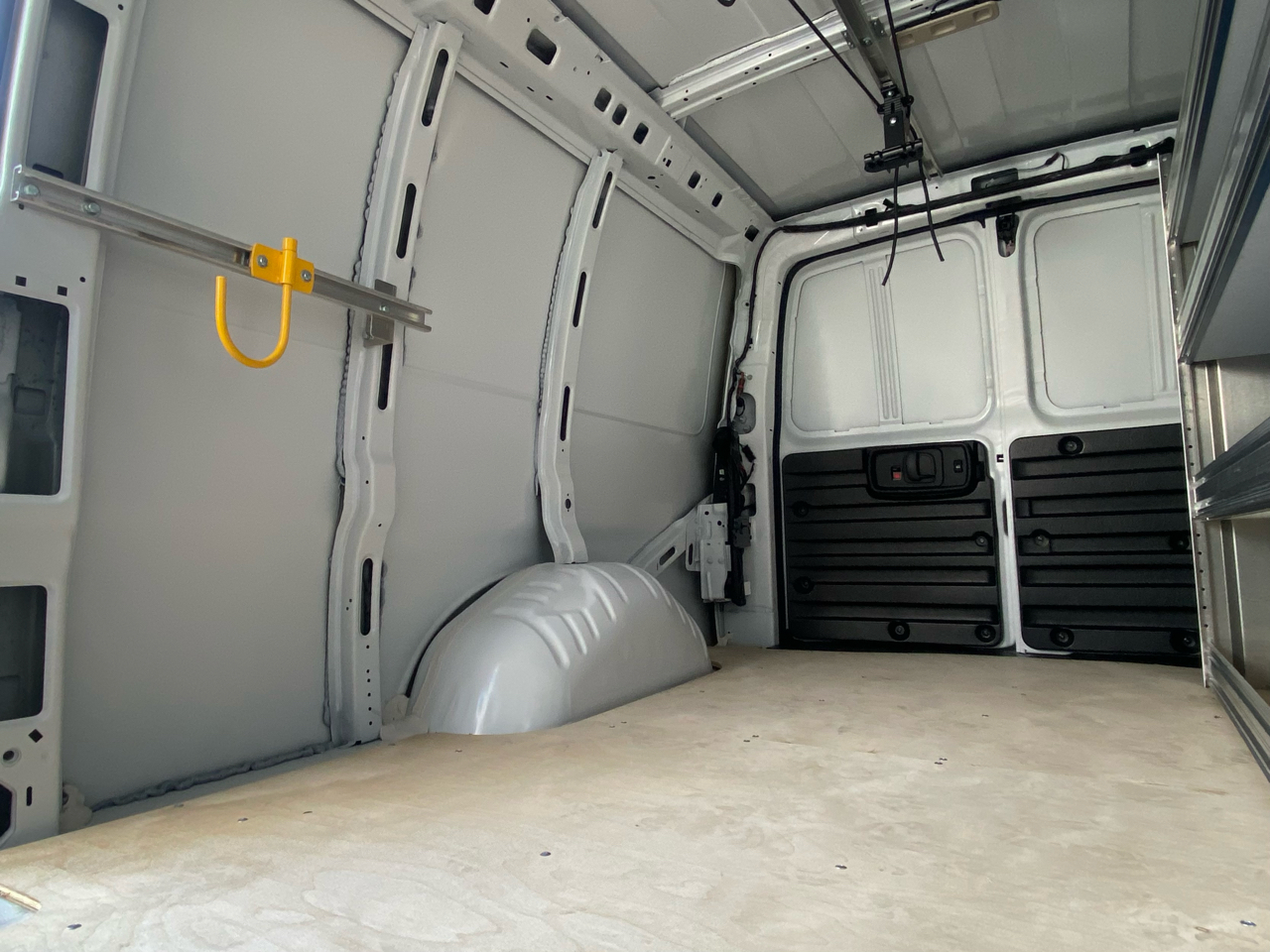 Chevrolet Express Cargo Van RWD 2500 155" 2025