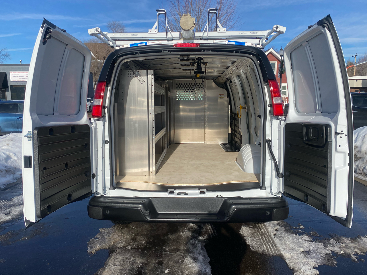 Chevrolet Express Cargo Van RWD 2500 155" 2025