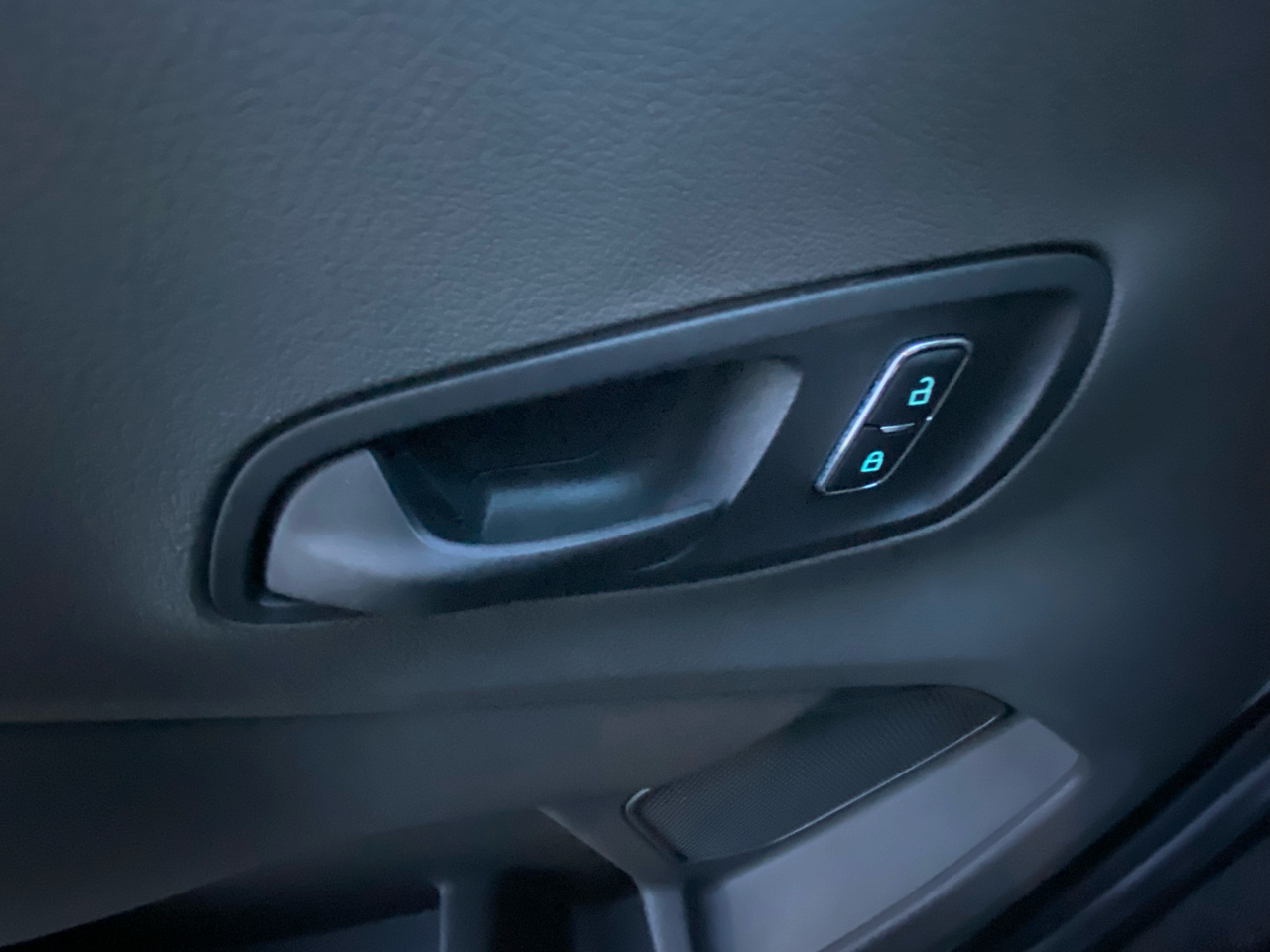 Ford Transit Cargo Van T-250 148" Hi Rf 9070 GVWR RWD 2023