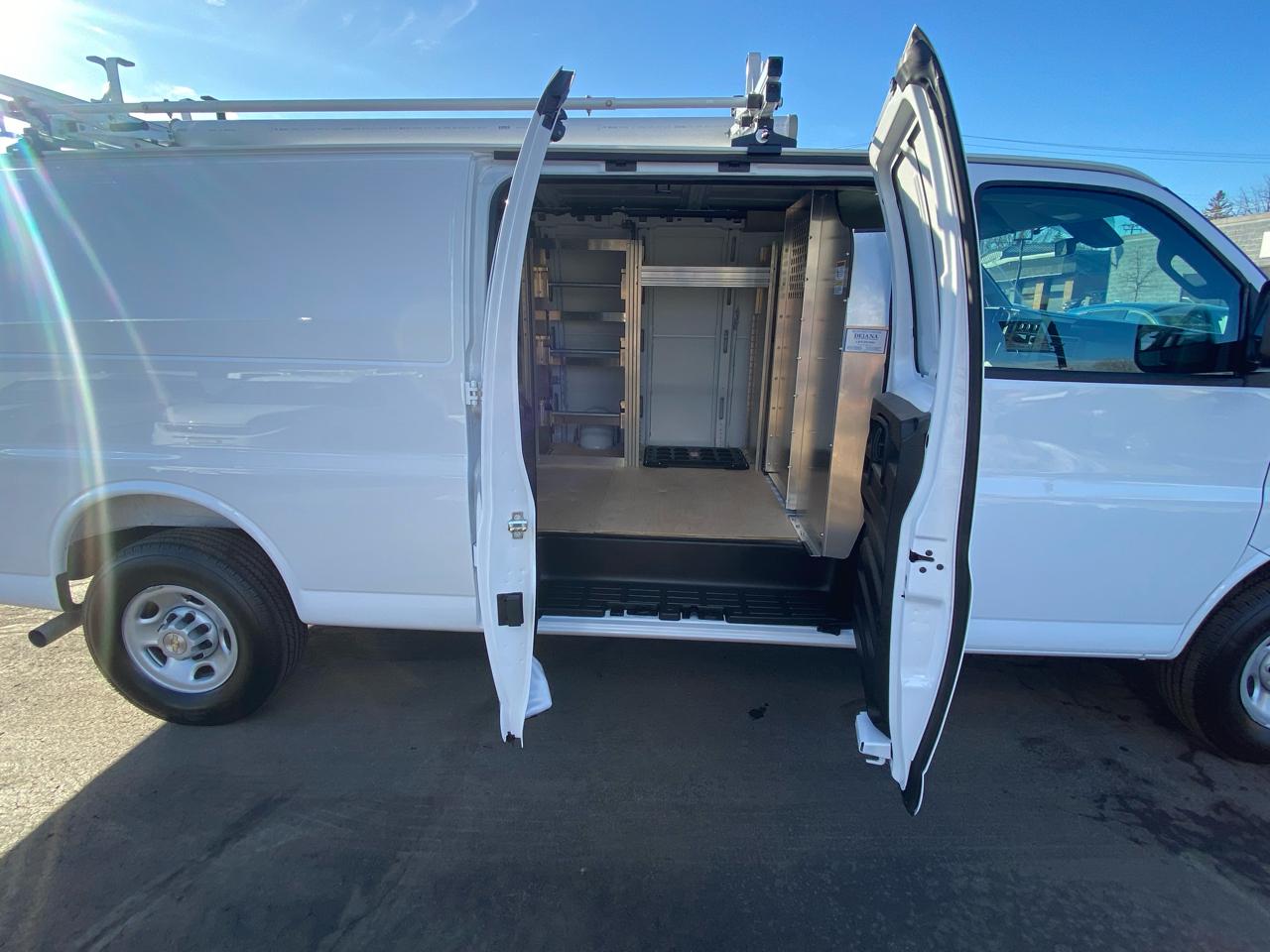Chevrolet Express Cargo Van 2500 155" WB RWD 2025