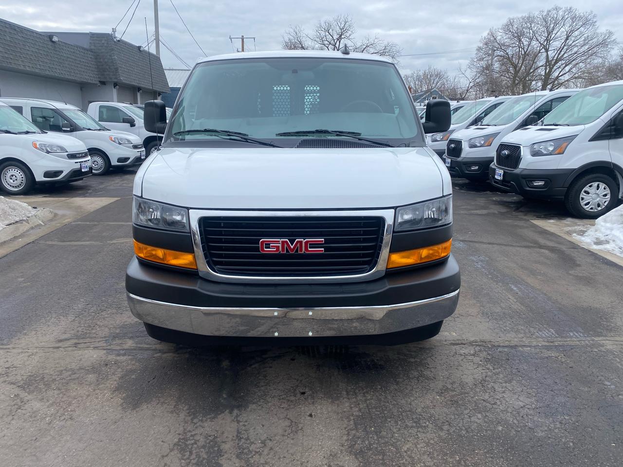 GMC Savana Cargo Van RWD 2500 135" 2024